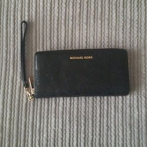 Michael Kors Lace Jet Set wallet